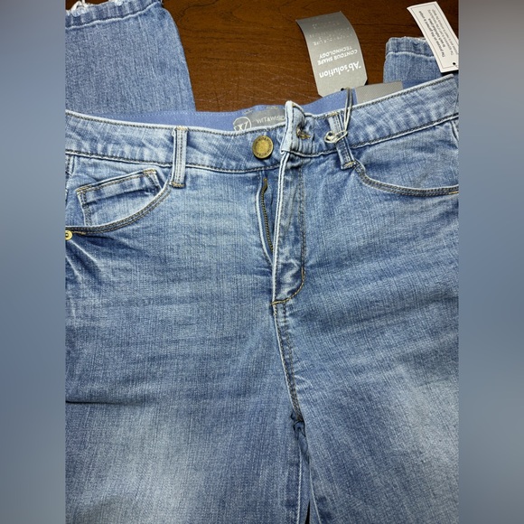 Wit & Wisdom LOGAN HIGH RISE VINTAGE SKINNY JEANS WITH DISTRESSED HEM - Picture 9 of 12